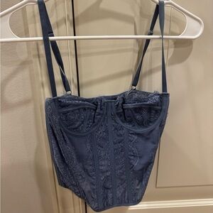 Elegant Lace Bustier in Blue
